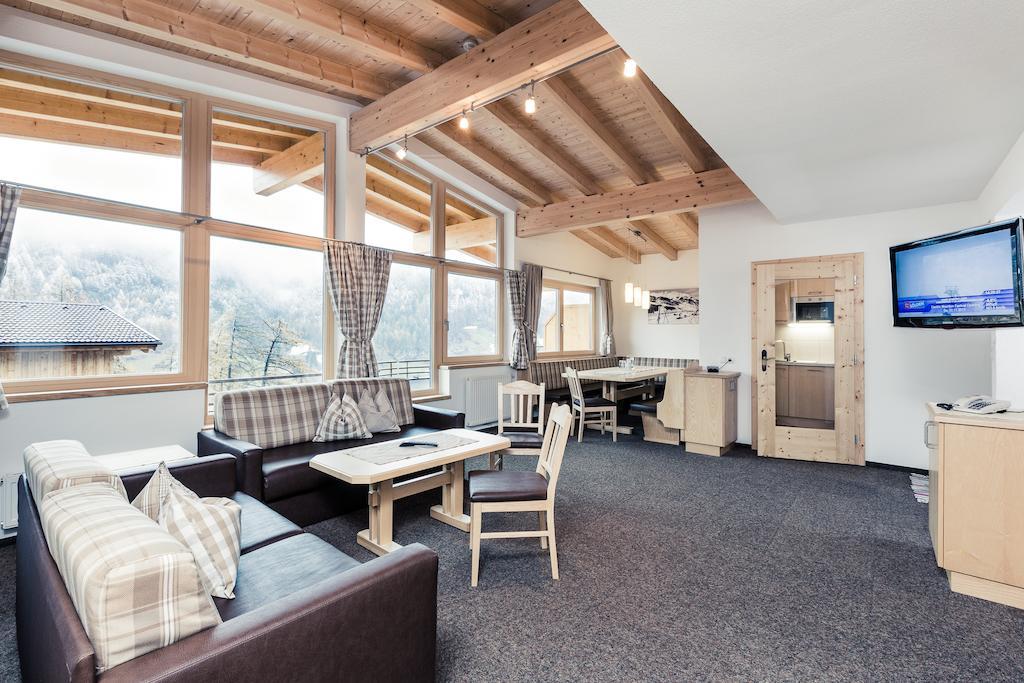 Leni Mountain Appartements Sölden Szoba fotó